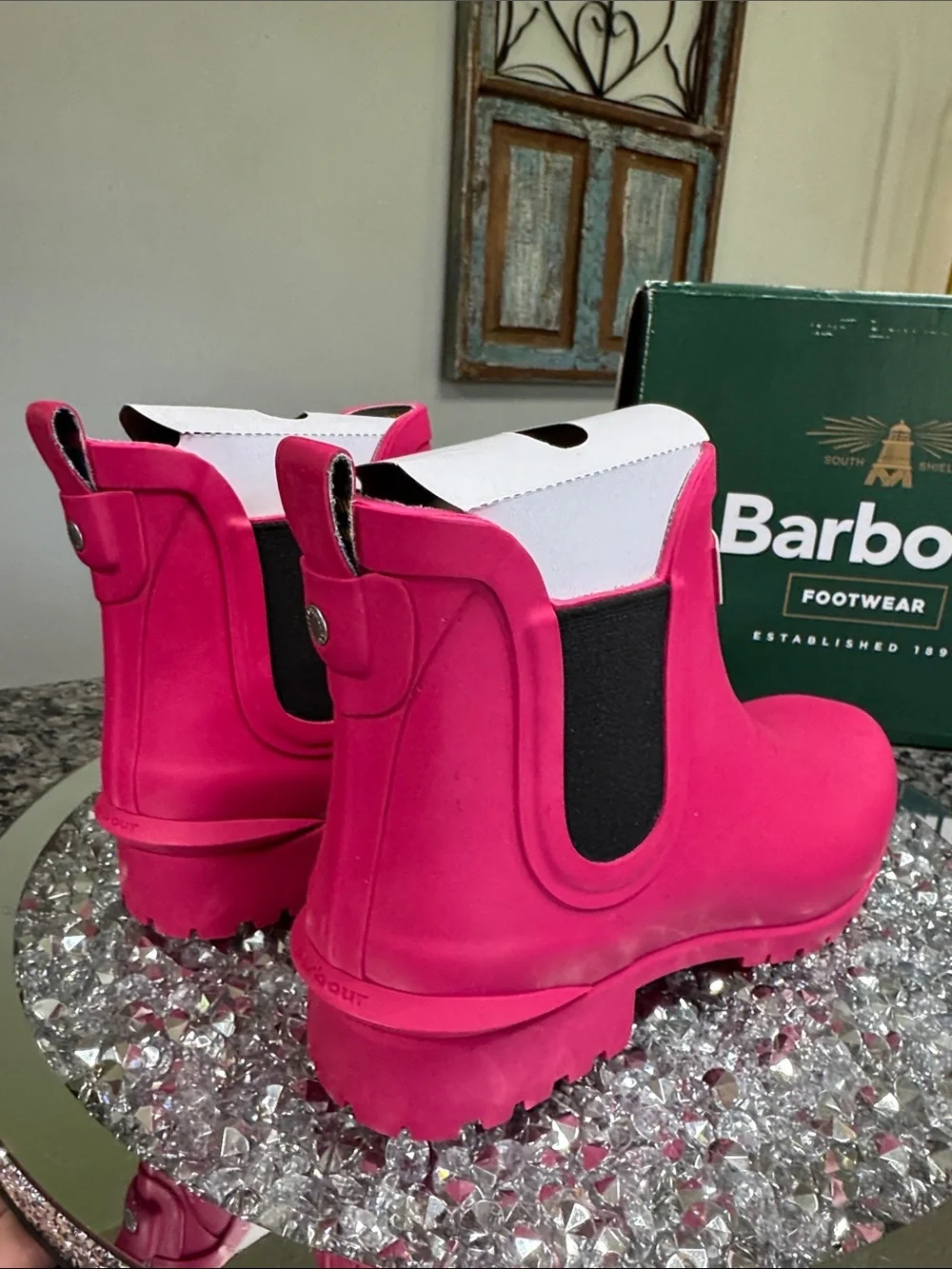 Barbour Bright Pink Chelsea ankle Rain Boots MEW 8